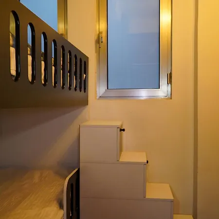 Apartment Modern And Spacious 3-br Near Taksim