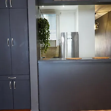 Apartment Modern And Spacious 3-br Near Taksim