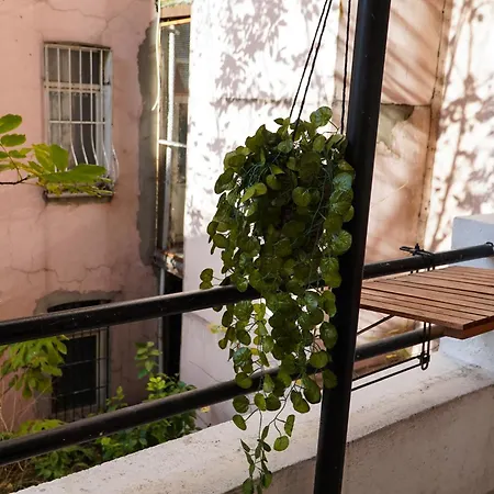 Modern And Spacious 3-br Near Taksim Apartman Isztambul