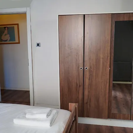 Modern And Spacious 3-br Near Taksim Apartman Isztambul